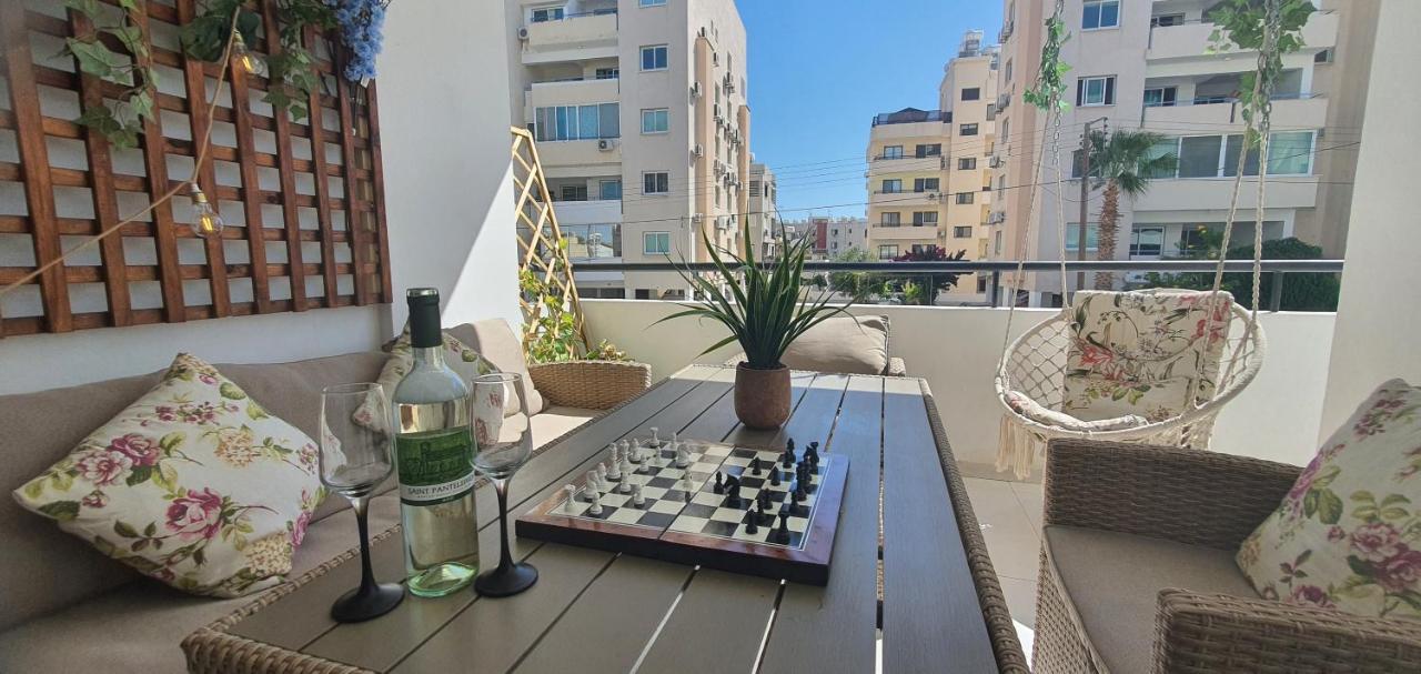 Apartamento Stefaris "Koutsou Court 105" Lárnaca Exterior foto