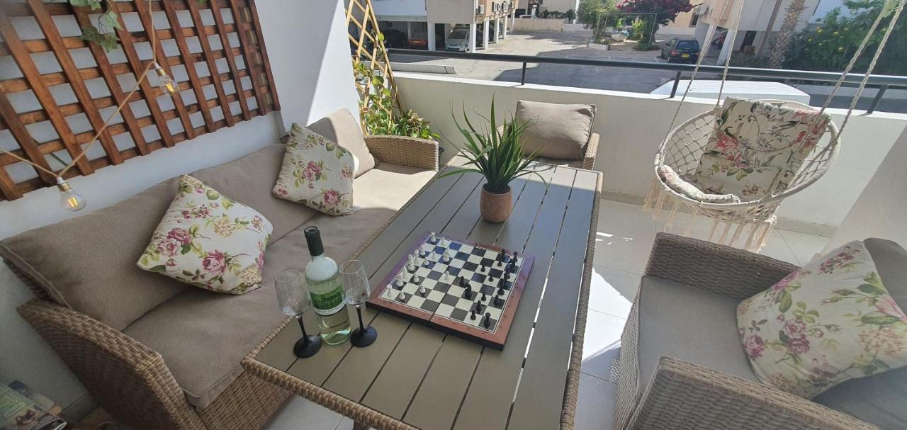 Apartamento Stefaris "Koutsou Court 105" Lárnaca Exterior foto