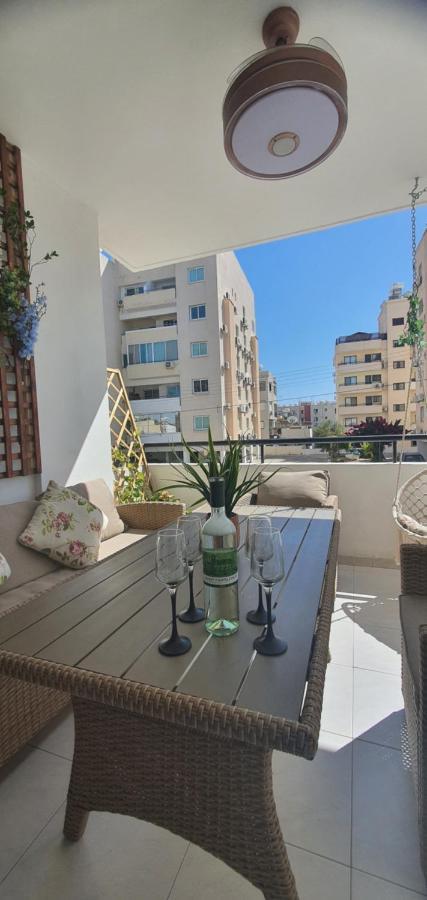 Apartamento Stefaris "Koutsou Court 105" Lárnaca Exterior foto