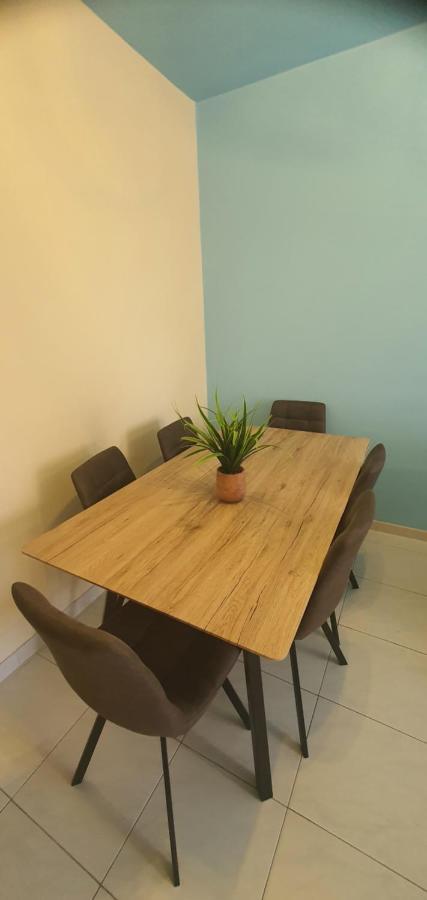 Apartamento Stefaris "Koutsou Court 105" Lárnaca Exterior foto